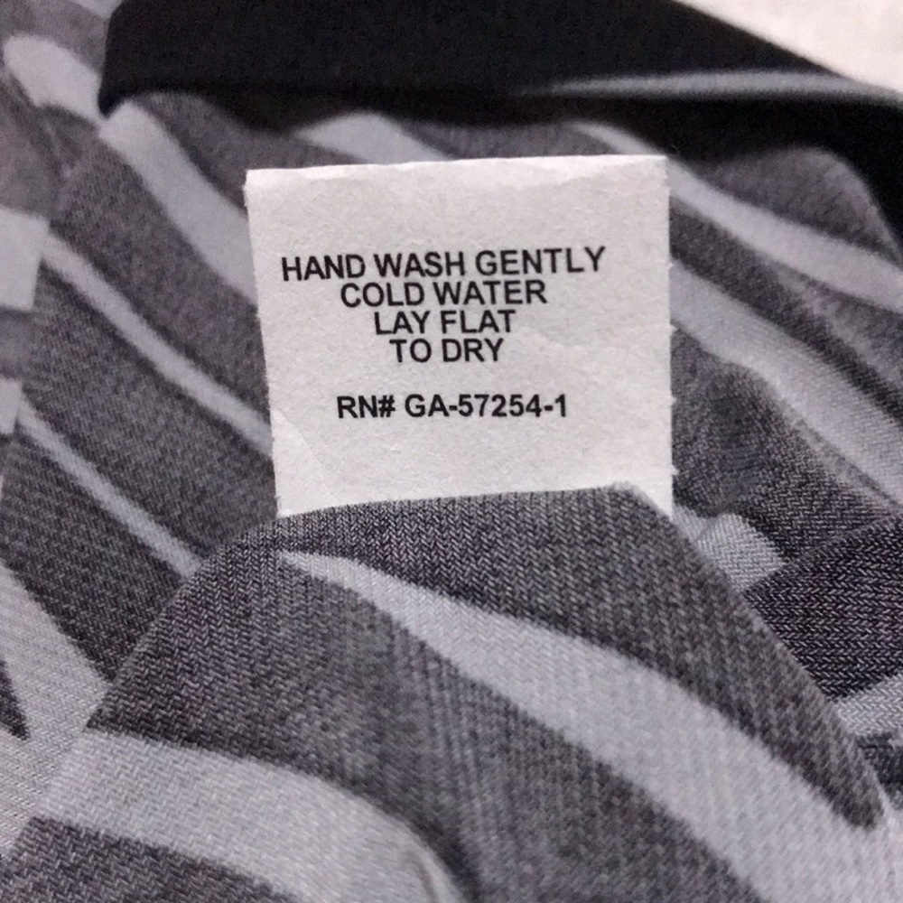 NWT Mesmerize faux wrap dress - Picture 16 of 16